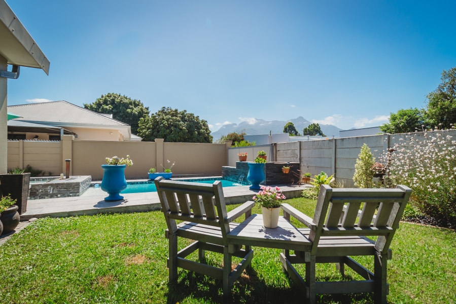 5 Bedroom Property for Sale in Heather Park Western Cape